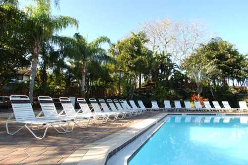 Park Shore Resort 005